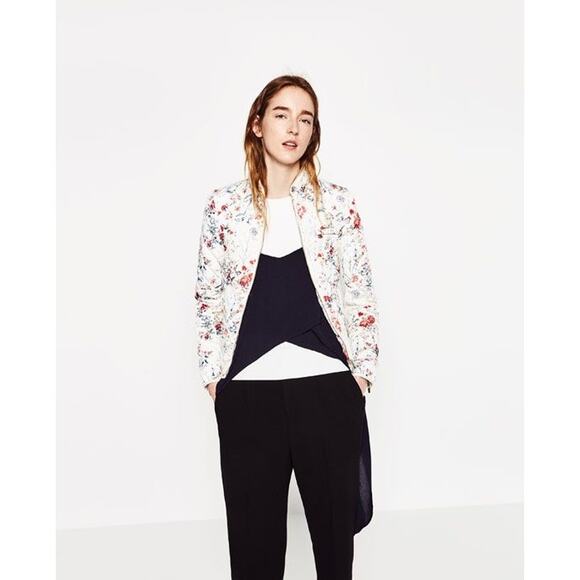 Zara Floral Quilted Floral Jacket‎ - Picture 1 of 13